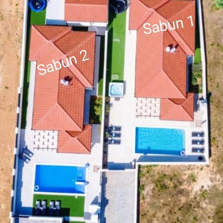 Villas Sabun - Modern House With Heated Pool Privlaka  Bagian luar foto