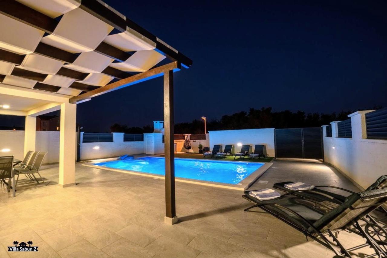 Villas Sabun - Modern House With Heated Pool Privlaka  Bagian luar foto