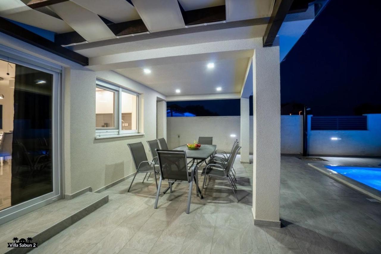 Villas Sabun - Modern House With Heated Pool Privlaka  Bagian luar foto